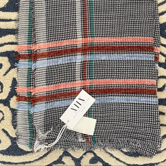 NWT Collection XIIX New York Scarf - Picture 6 of 6